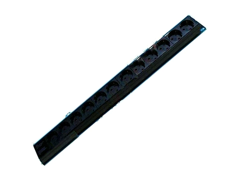 12-Outlet Schuko Rack PDU